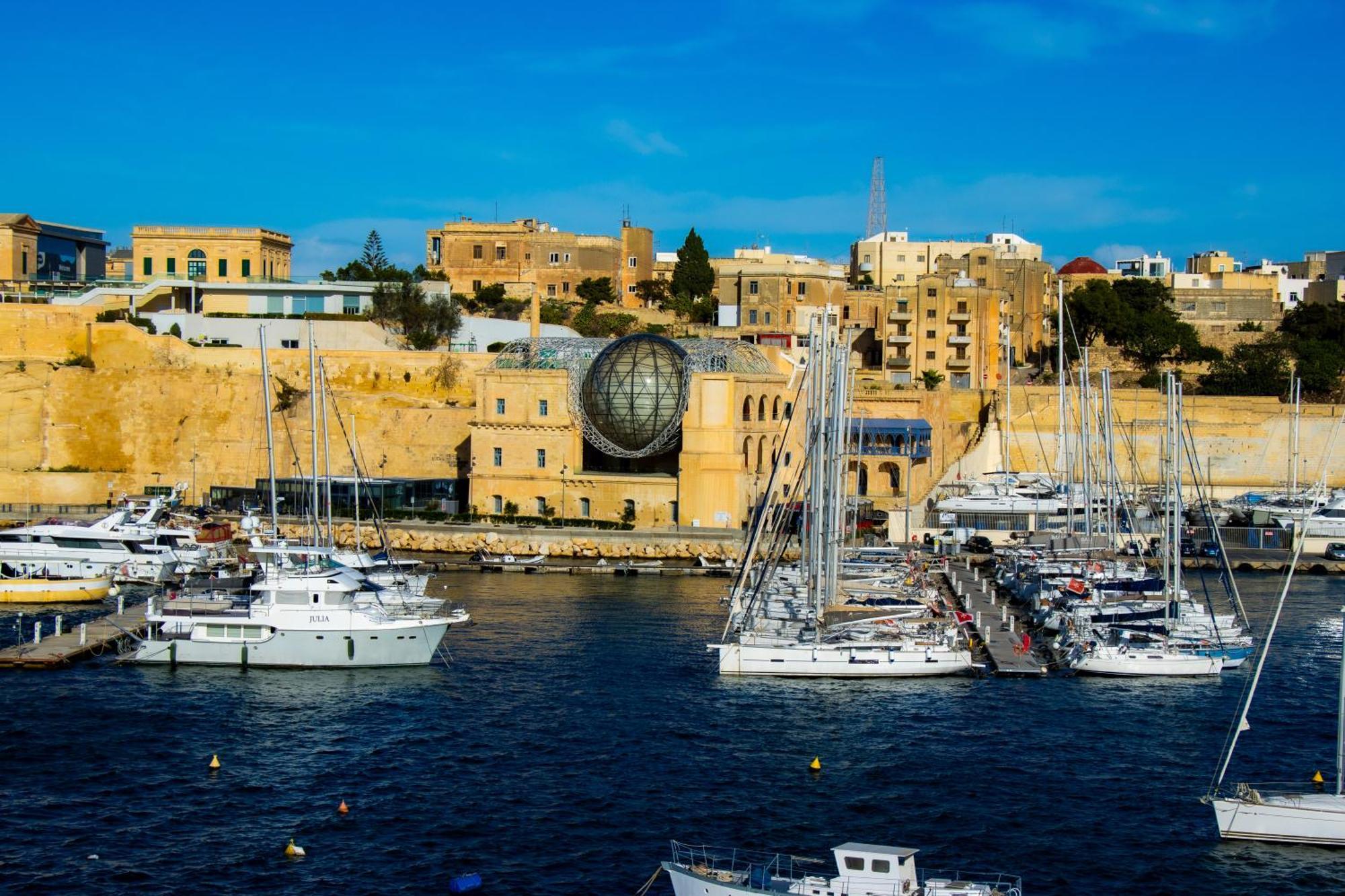 Seagull Birgu - Waterfront Home Exterior photo